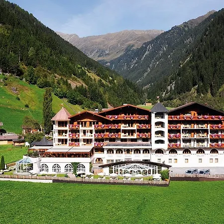 Wellness & Relax Milderer Hof 4* Neustift im Stubaital